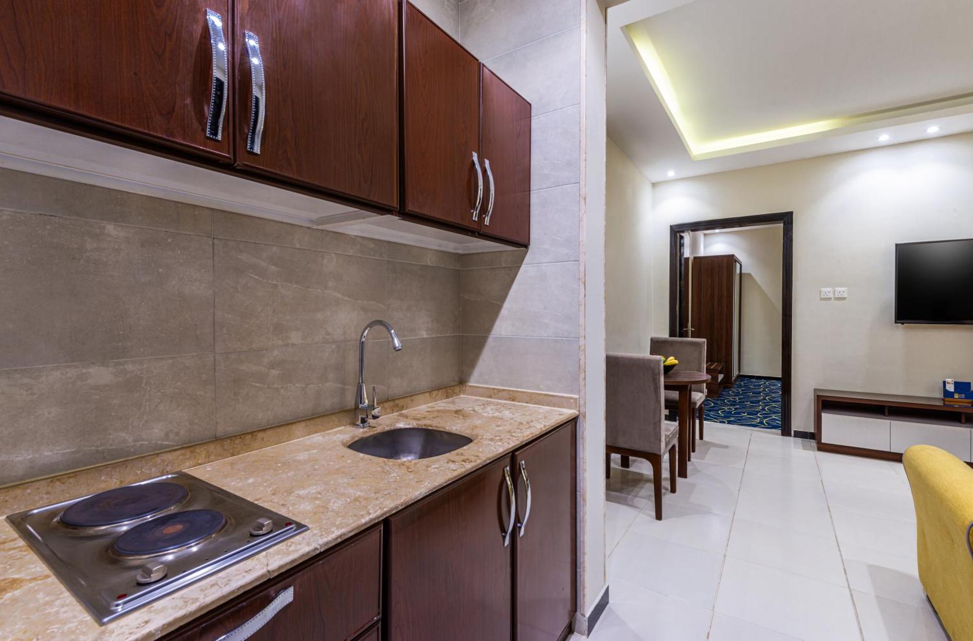 The Palace Hotel Suites Khamis Mushait Exterior foto